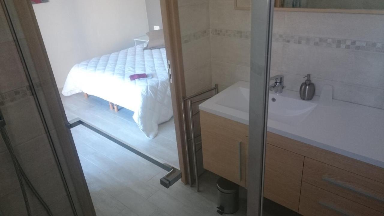 Les Figues Bed & Breakfast Caromb Екстериор снимка