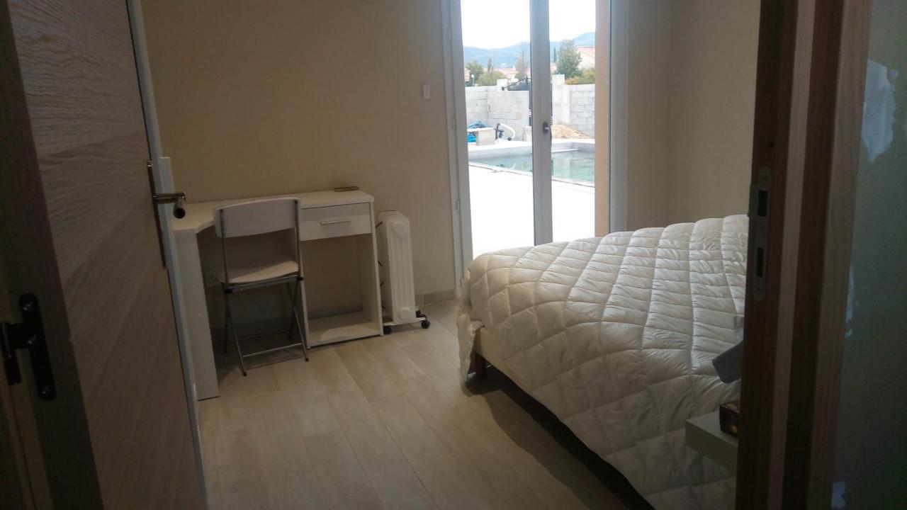 Les Figues Bed & Breakfast Caromb Екстериор снимка