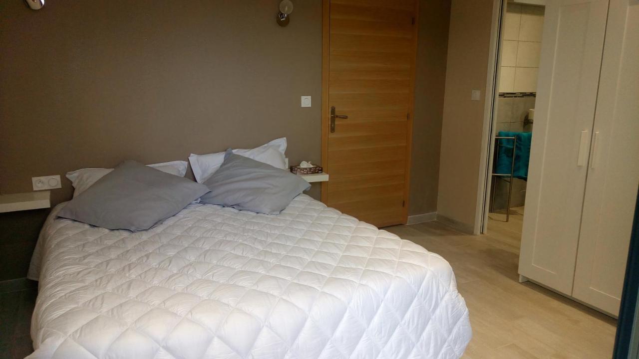 Les Figues Bed & Breakfast Caromb Екстериор снимка